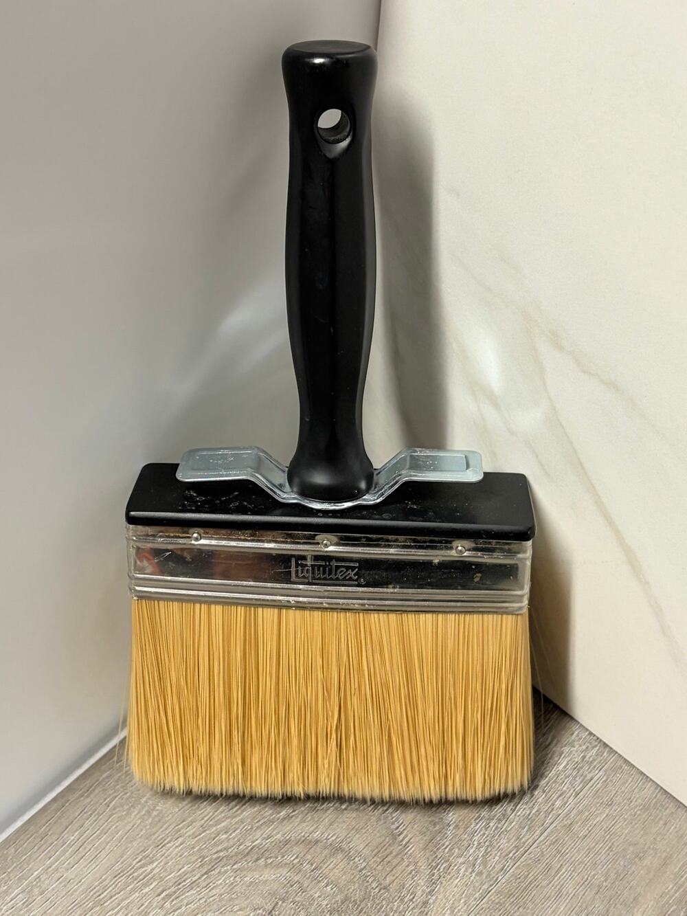 Liquitex Professional Freestyle Large Scale Giant Block Brush – 5.5" (13.97cm)
